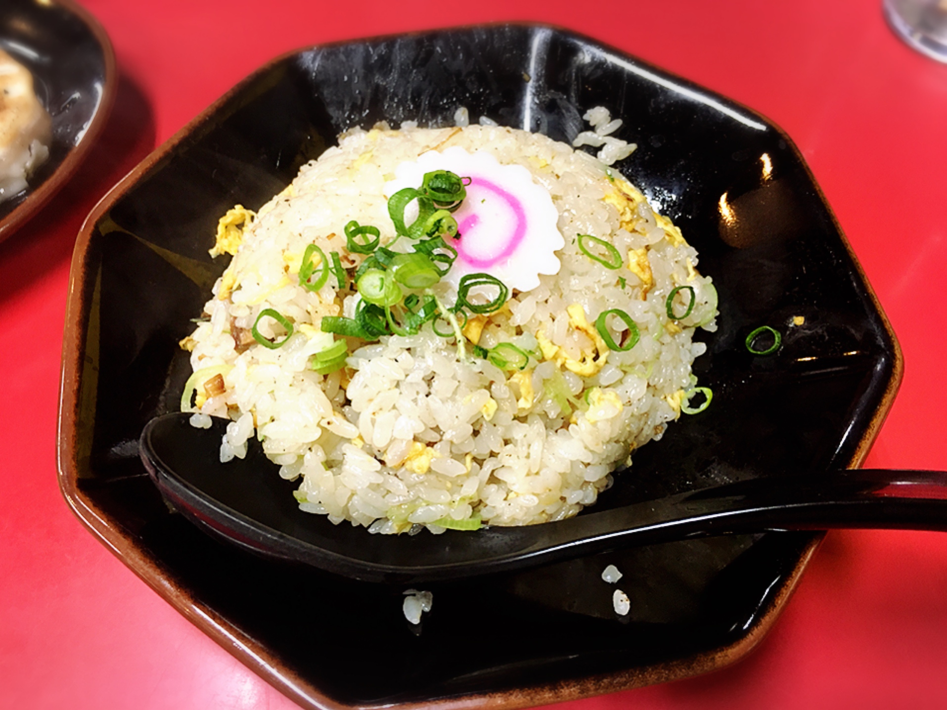 「横浜家系ラーメン 丸子家 大塚店」の半チャーハン