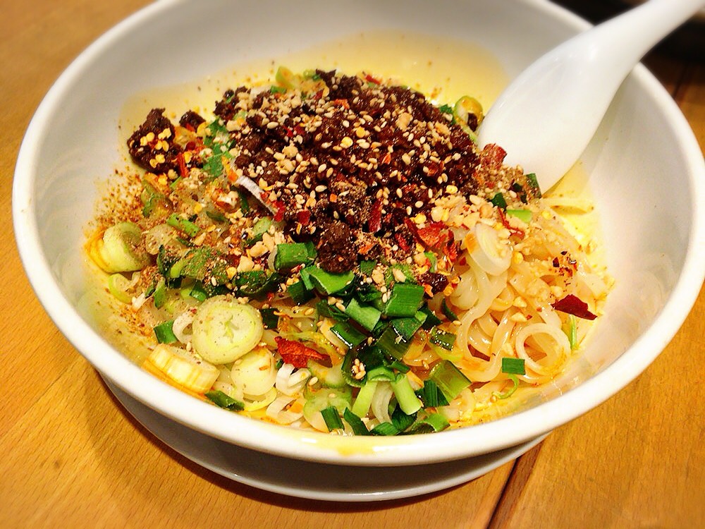「富士ノ山食堂」の白胡麻担々麺