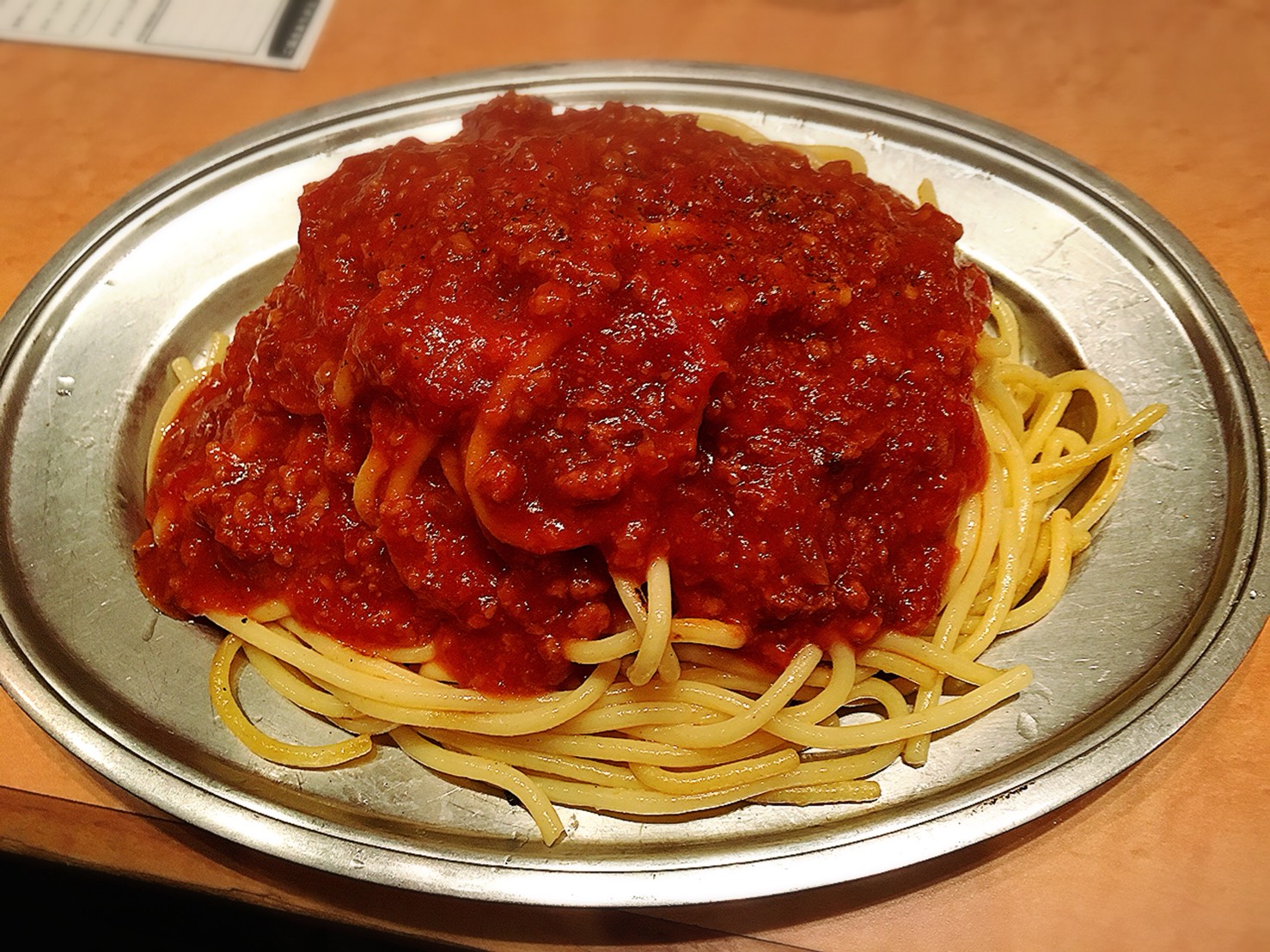激盛りナポリタン「パンチョ 池袋店」のミートソース