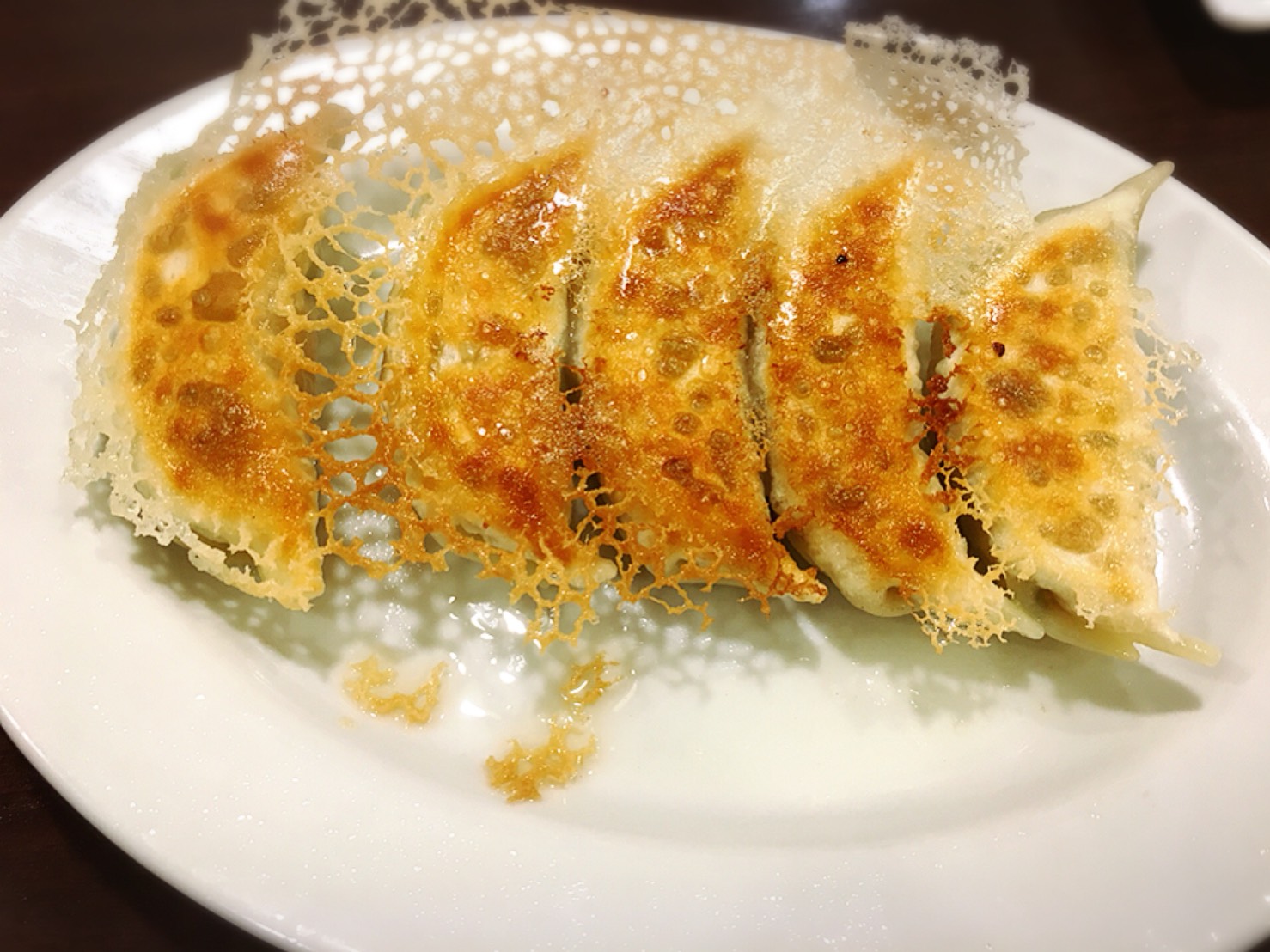 【大塚駅】味噌ダレも美味しい!「大塚餃子軒」でサクッと中華の餃子