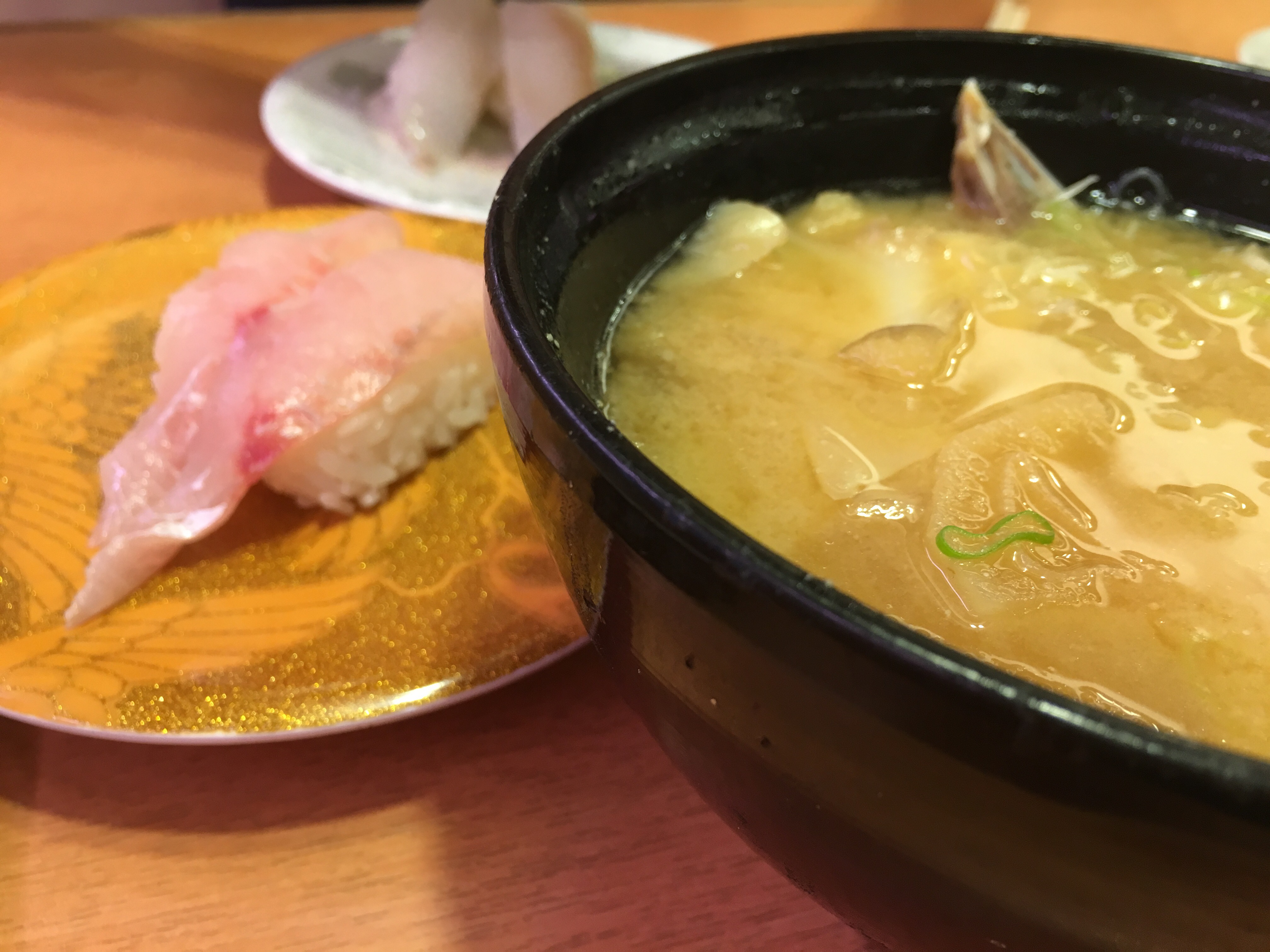 「ダイマル水産 池袋サンシャイン60通り店」のネタとあら汁