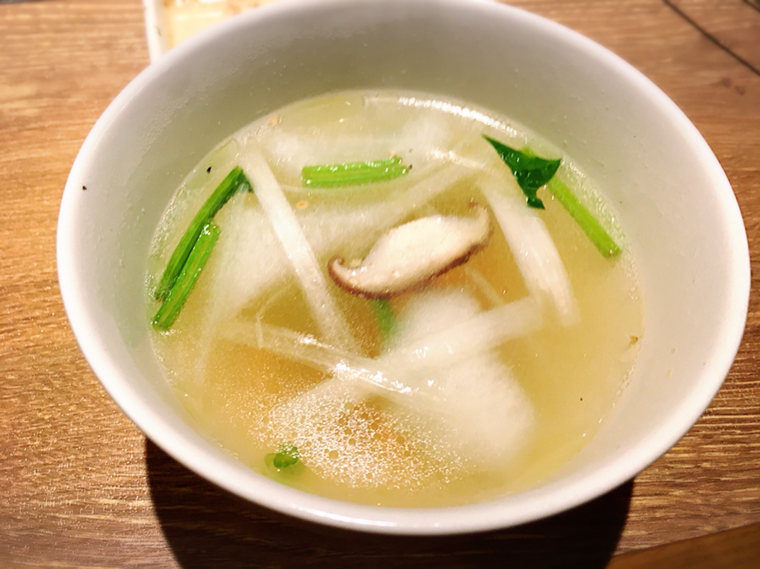 【池袋駅】ランチ1,980円で食べ放題やみつき!「焼肉叙庵」の野菜スープ