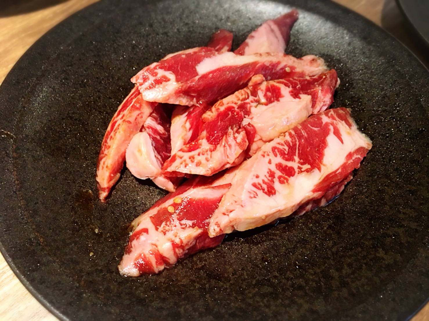 【池袋駅】ランチ1,980円で食べ放題やみつき!「焼肉叙庵」の中落ち