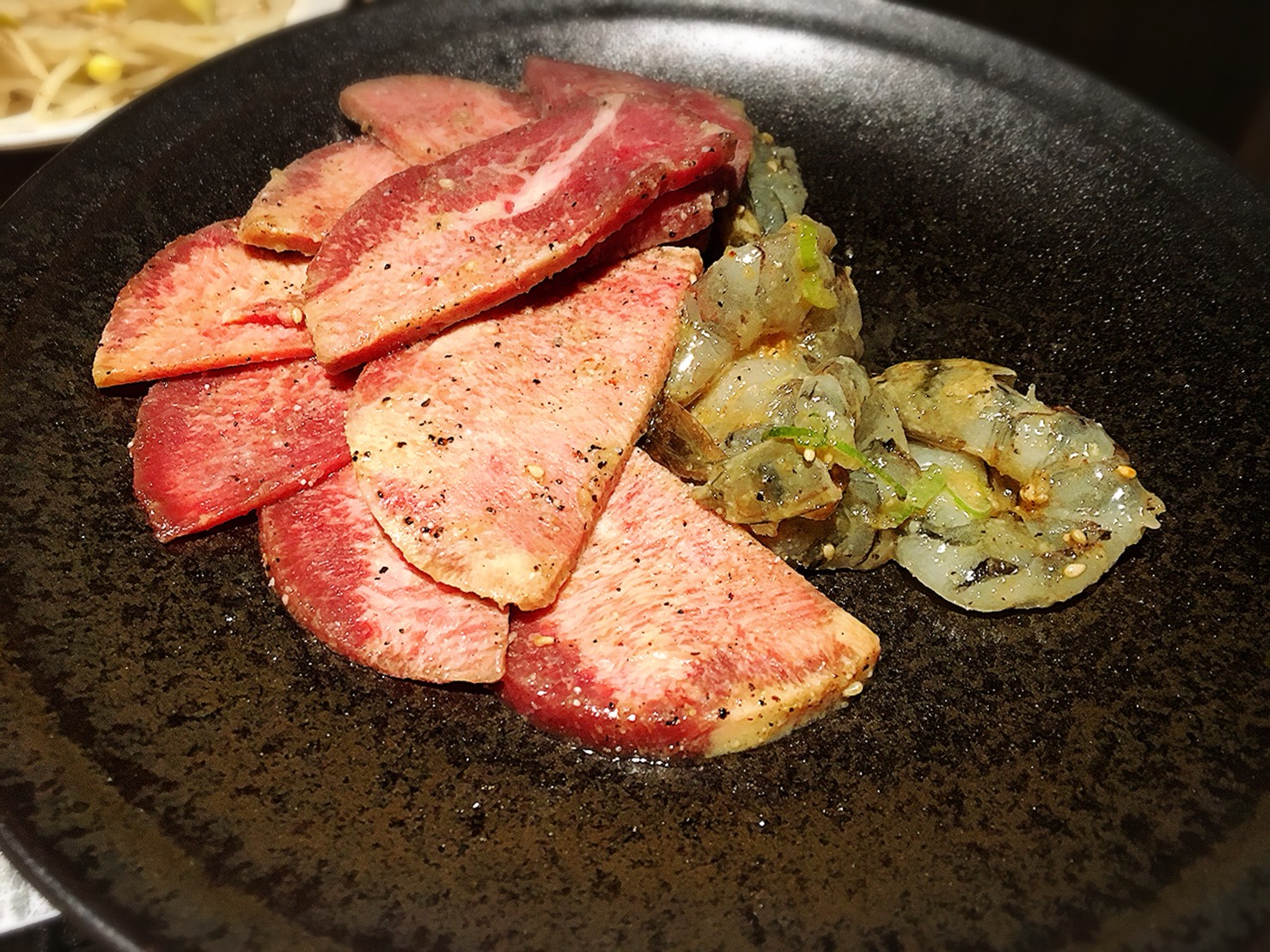 【池袋駅】激おすすめ「焼肉叙庵 サンシャインイン60通り店」の上タン塩と海老