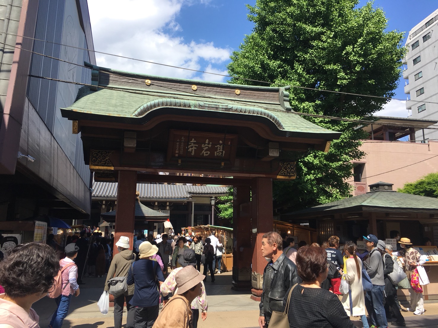 【巣鴨駅】賑わう巣鴨地蔵通り商店街をふらりお散歩〜のとげぬき地蔵尊 高岩寺