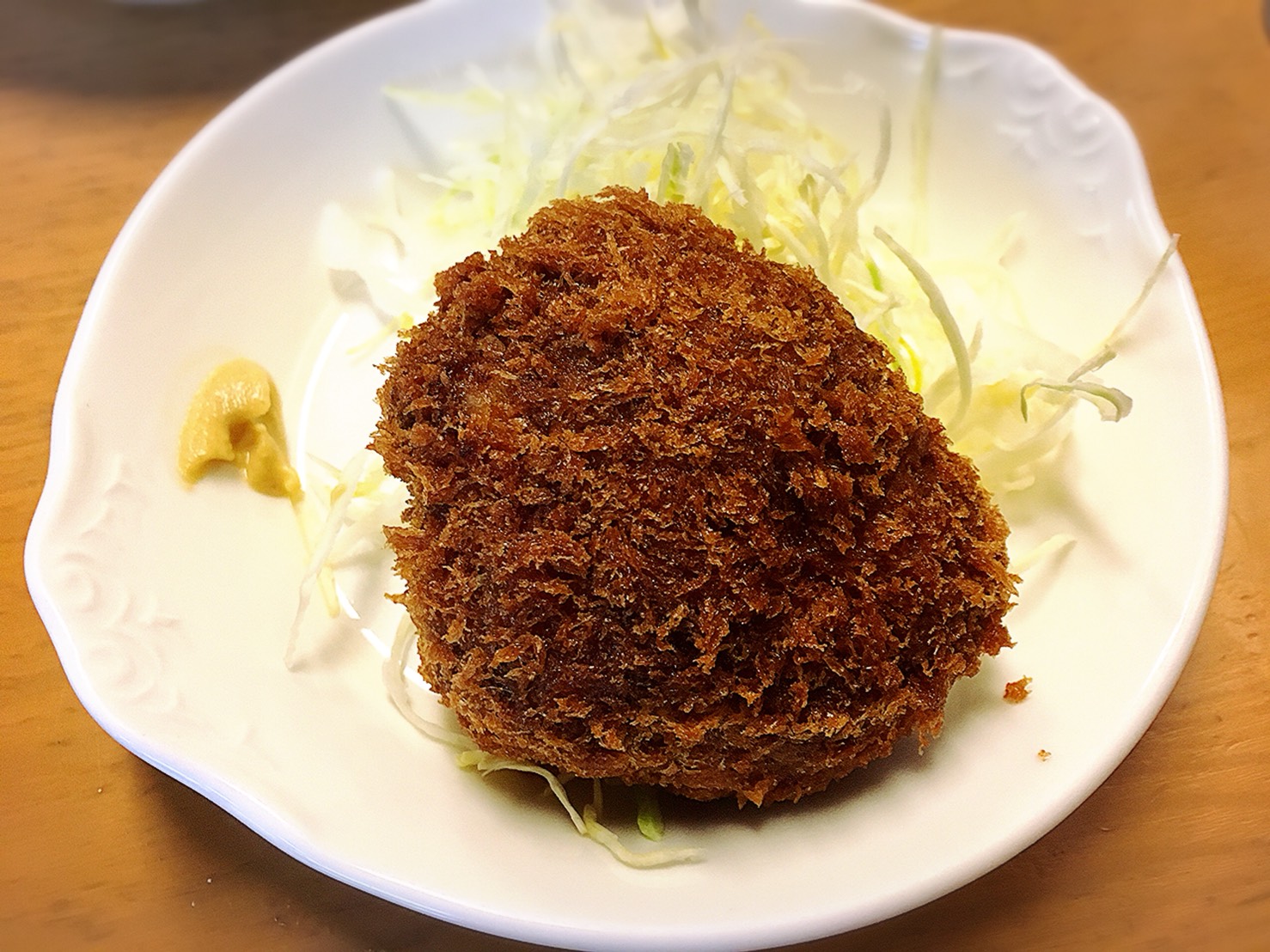 【池袋駅】絶品ハンバーグを求めて「UCHOUTEN(ウチョウテン)」のメンチカツ1