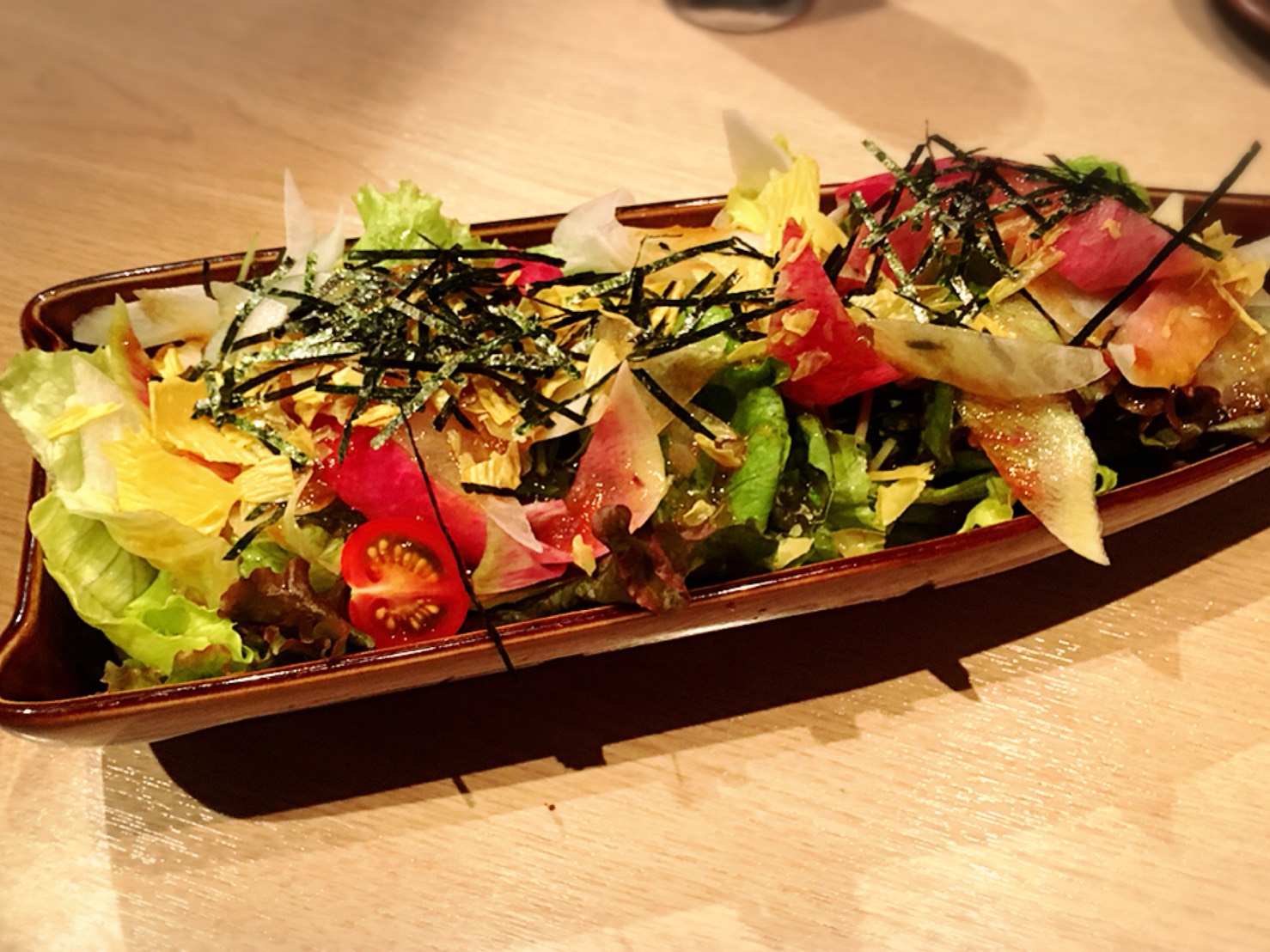 【池袋駅】少人数個室がイイ!九州料理の「TORI魚 池袋本店」の赤城大根と煎り湯葉のサラダ