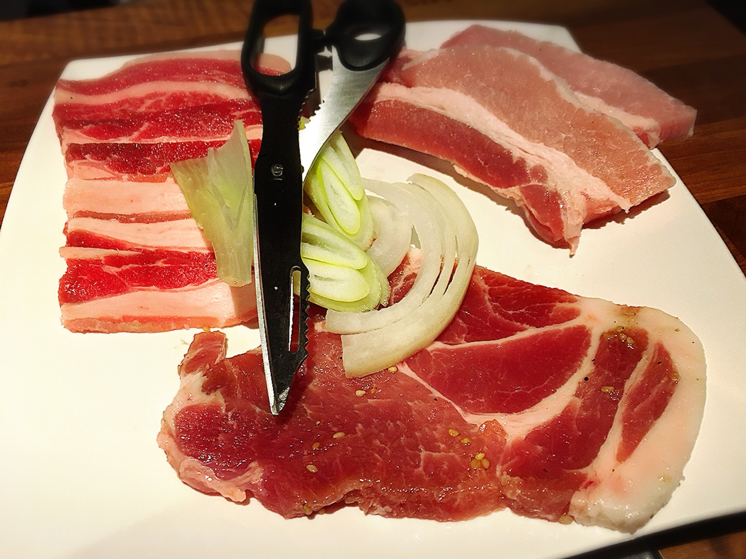 【池袋駅】満腹に食べまくりたいひと向け「Donchuya 池袋東口店」の生サムギョプサルなど