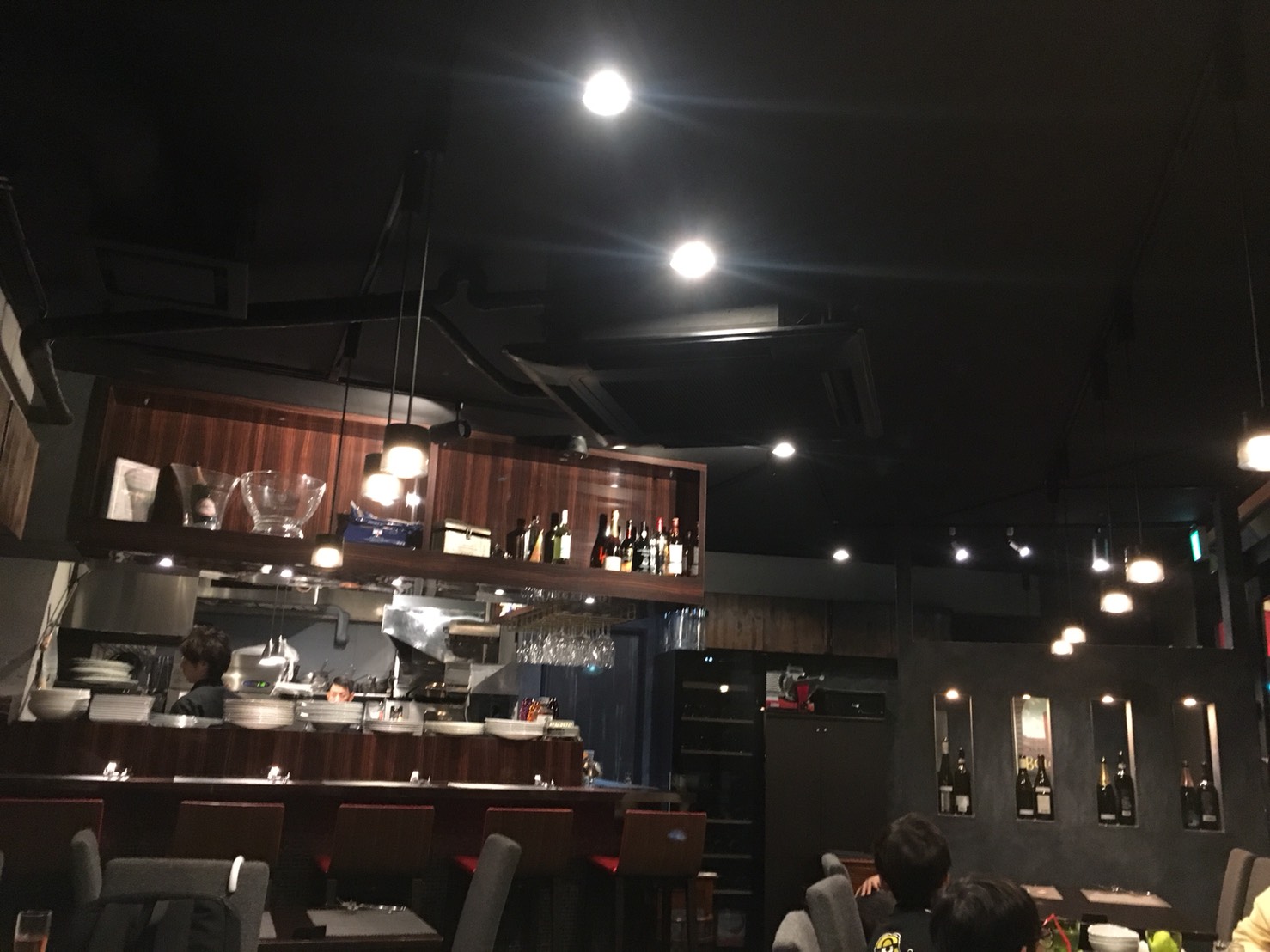 【池袋駅】リーズナブルなフレンチ&イタリアン「LAPLACE SONO 池袋店」の店内