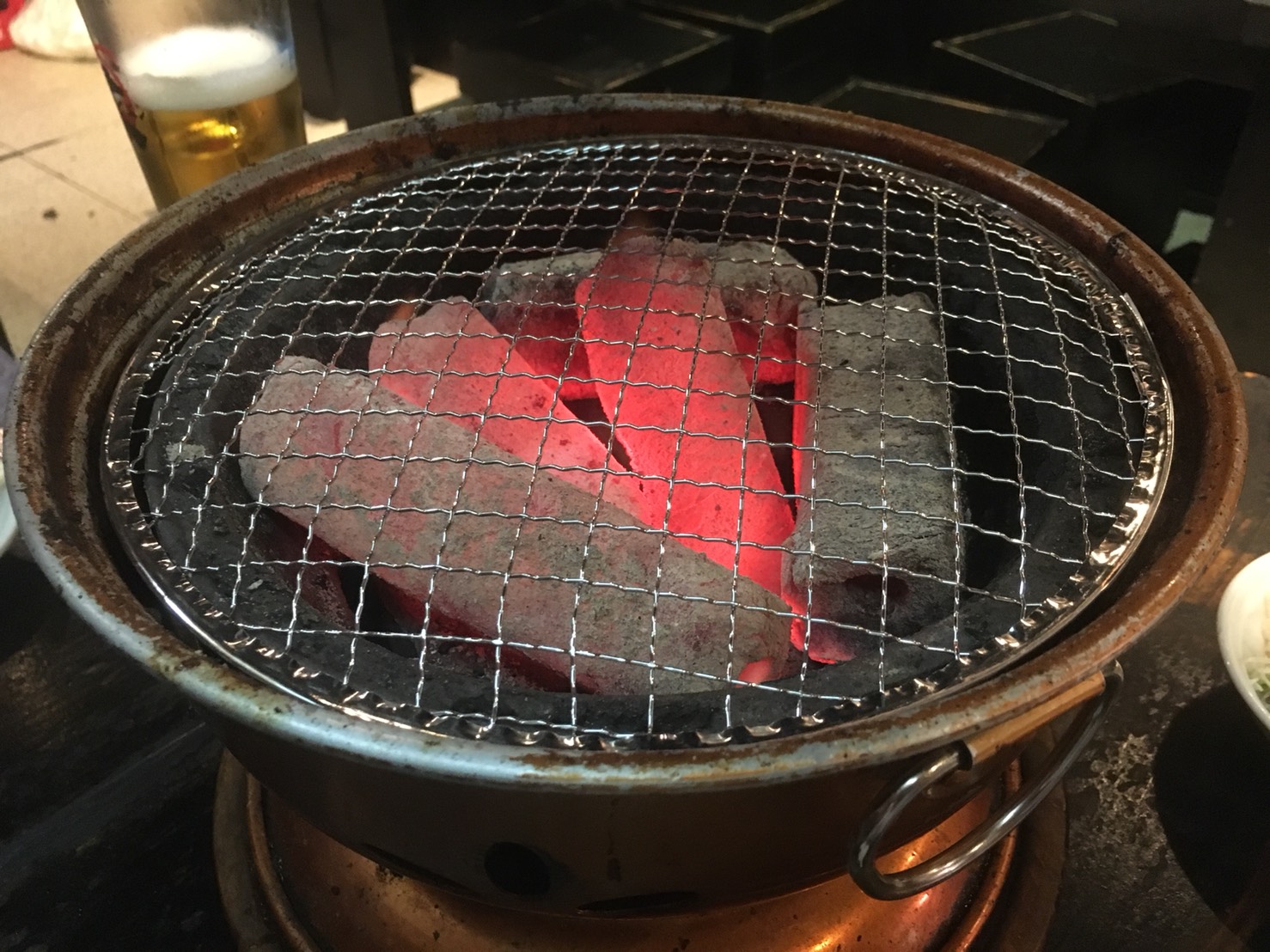 【池袋駅】夏!ホルモン食おうぜ作戦決行「ホルモン焼肉 縁 池袋店」の炭火
