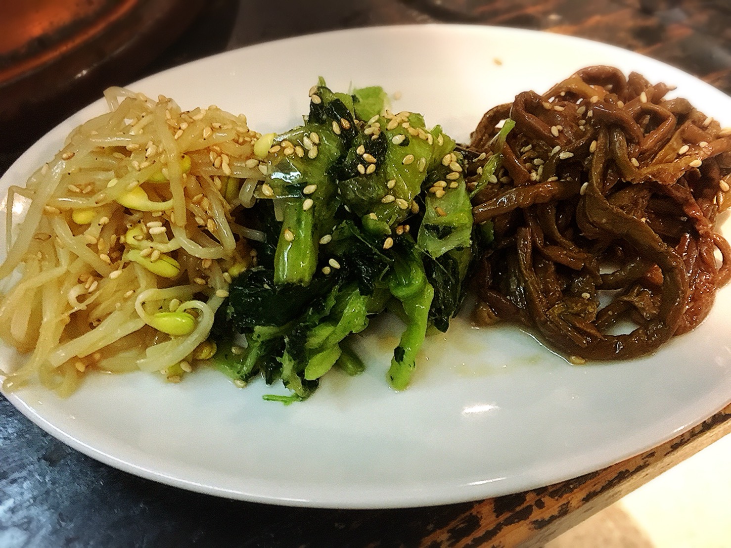 【池袋駅】夏!ホルモン食おうぜ作戦決行「ホルモン焼肉 縁 池袋店」のナムル盛り