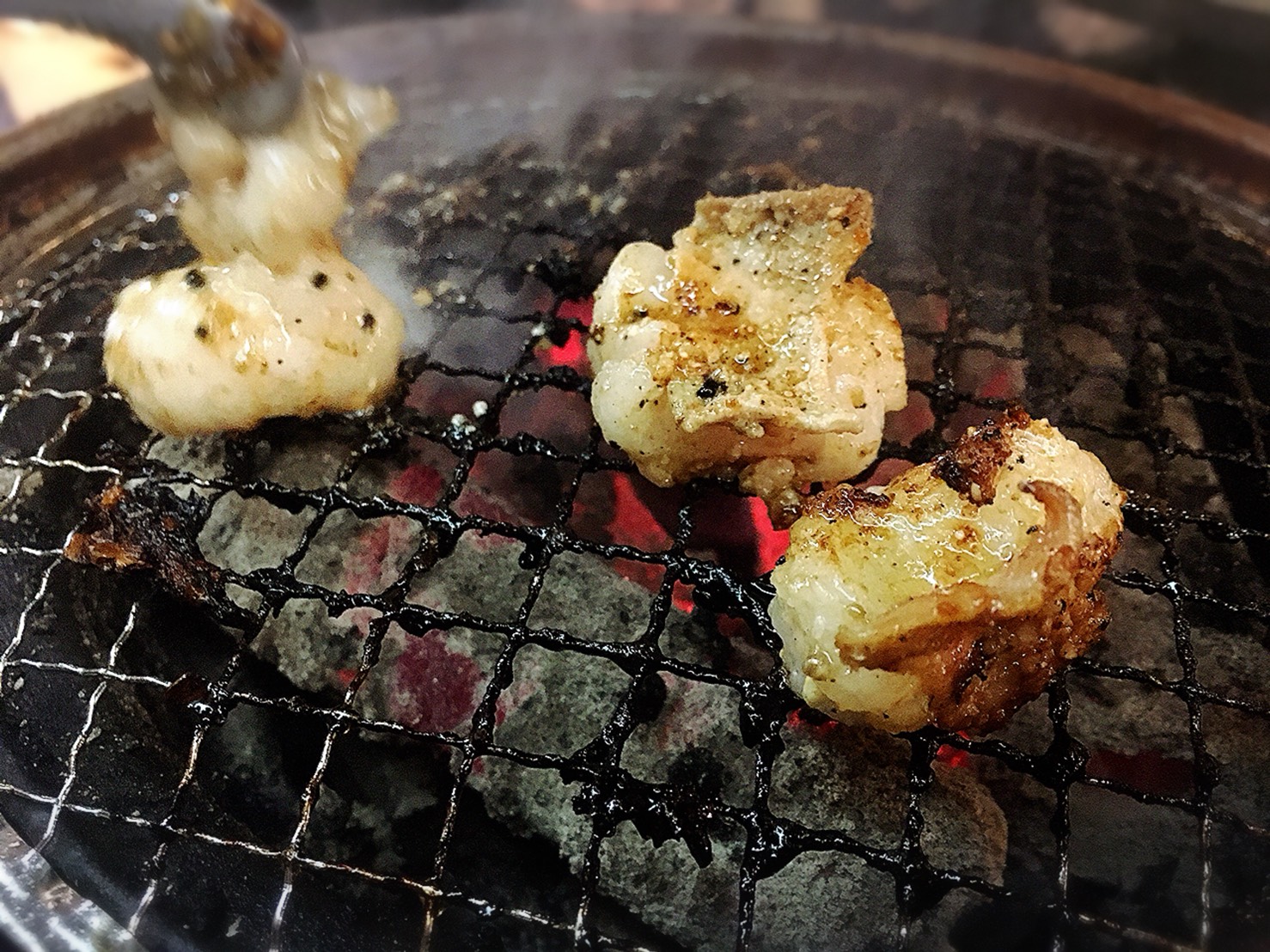 【池袋駅】夏!ホルモン食おうぜ作戦決行「ホルモン焼肉 縁 池袋店」の塩上ホルモン焼き