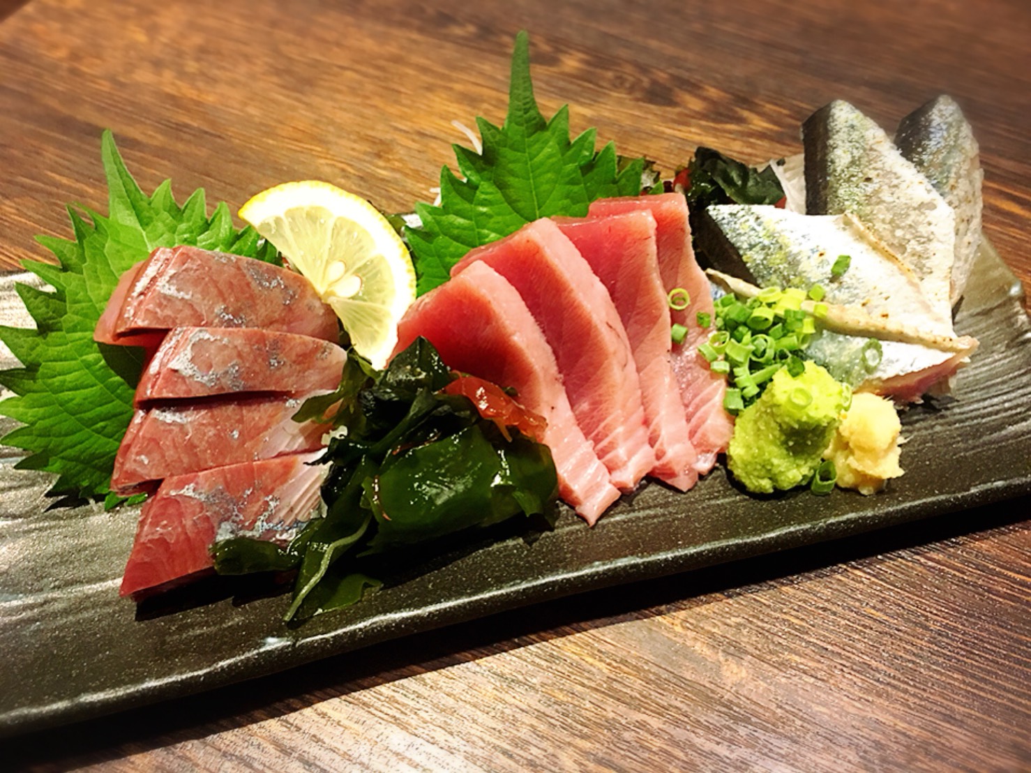 【池袋駅】いくらこぼれ丼を求めて「北海道知床漁場」の刺身お任せ盛り合わせ