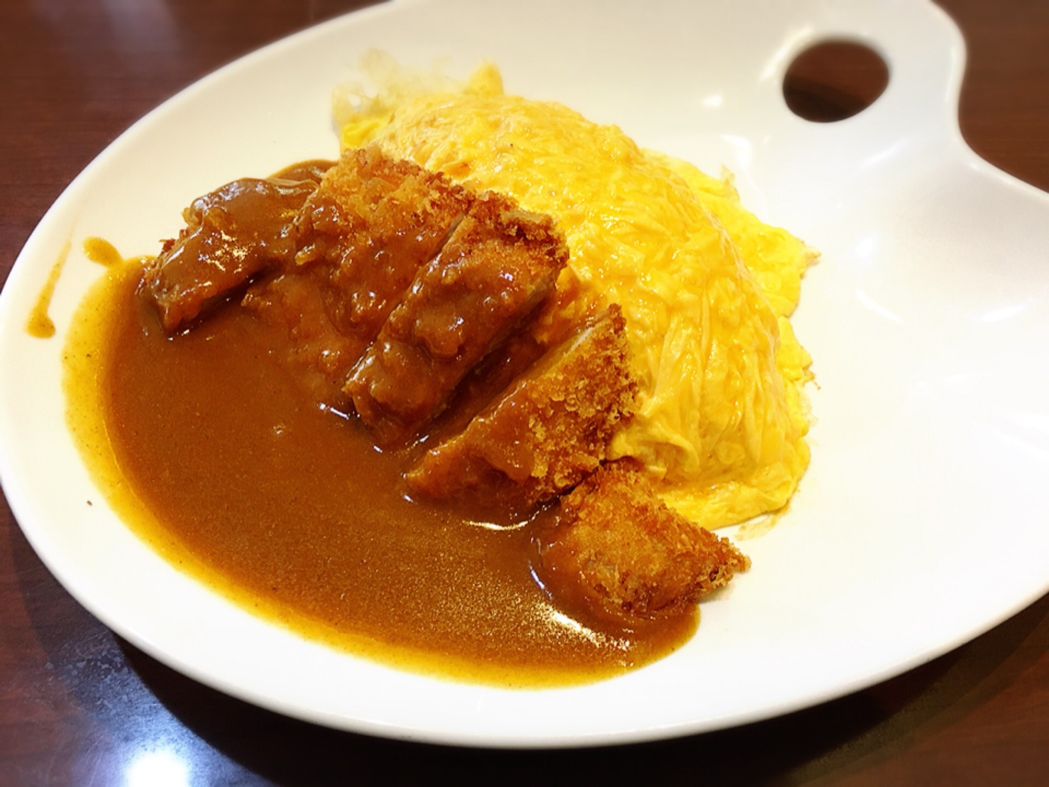 【上野駅】上野と言えば!の「じゅらく」で洋食とパンダパンケーキのじゅらくのオムカツカレー