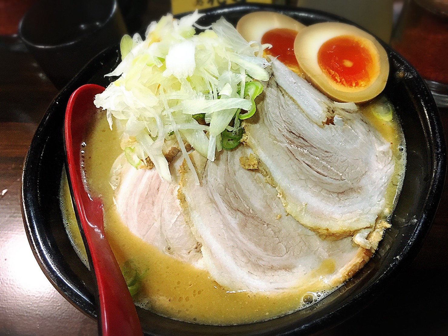 【池袋駅】常に行列!マッチョな味噌ラーメン「麺処 花田池袋店」パンチとキックと体当たり。 【池袋駅】常に行列!マッチョな味噌ラーメン「麺処 花田池袋店」パンチとキックと体当たり。
