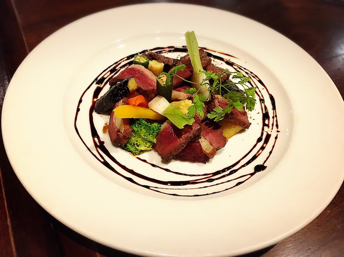 【池袋駅】いい感じのクセが後を引く「nobu」のイタリアンが愛情深い!の鴨胸肉のロースト バルサミコソース