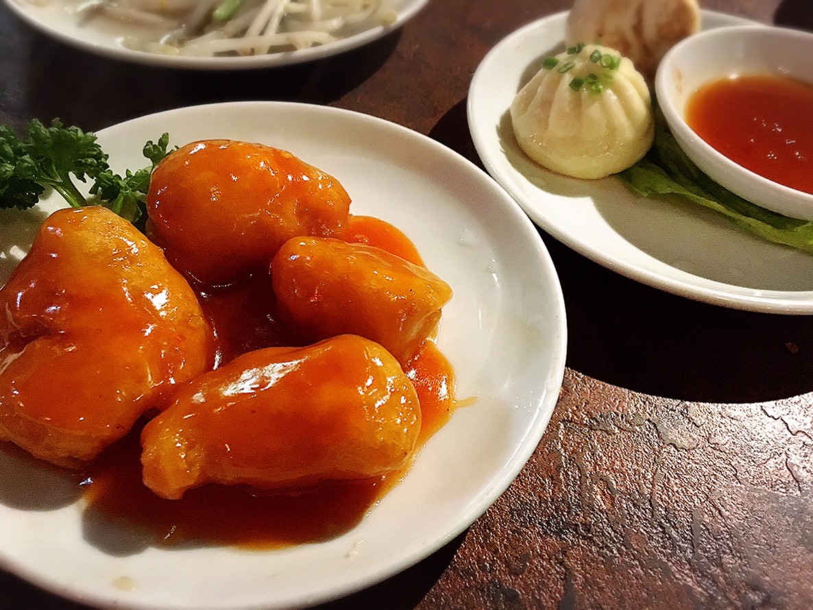 【池袋駅】飲茶専門店で中国・台湾料理が食べ放題2500円「 中国茶館」の白身魚の台湾烏酢炒めと焼き小龍包