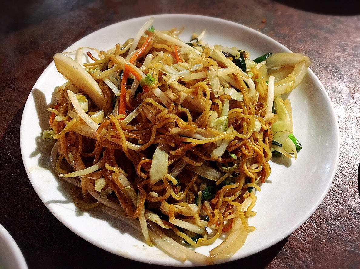 【池袋駅】飲茶専門店で中国・台湾料理が食べ放題2500円「 中国茶館」の野菜の焼きそば