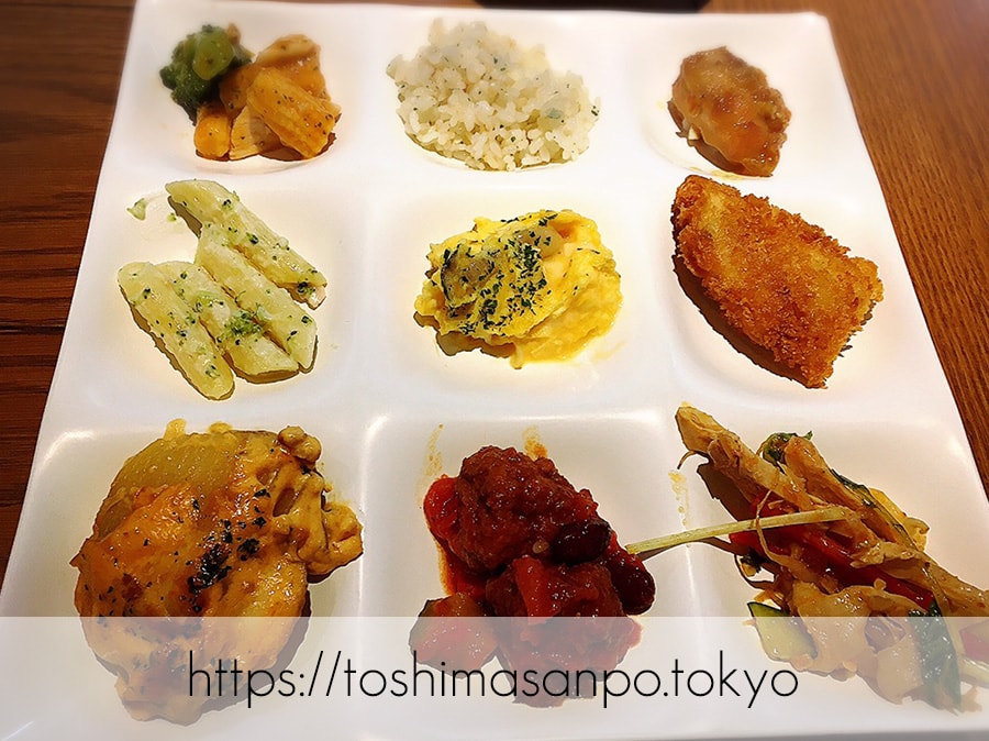 【池袋駅】一品注文制「CHEF'S GOODIES(シェフズグッディーズ)」のオリジナルタコスのビュッフェから選んだもの1