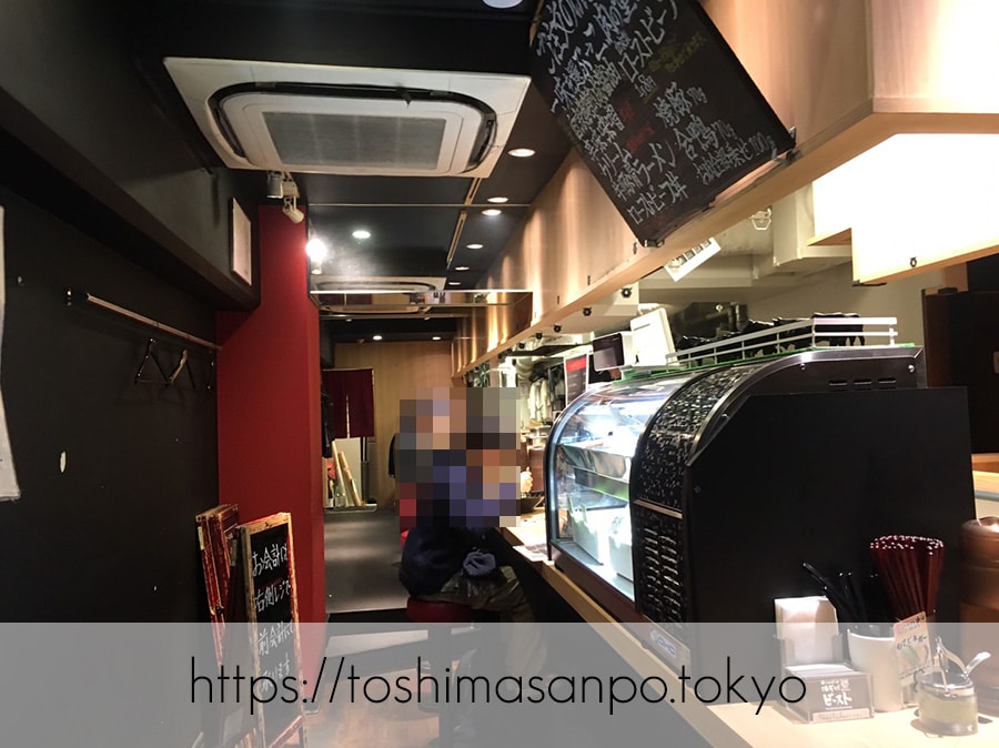 【池袋駅】肉がメイン!新感覚のローストビーフ油そば「ビースト 東池袋店」の店内1