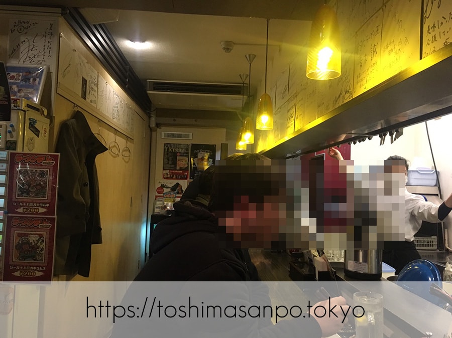 【大塚駅】ランキングに名を連ねる名店!多種も魅力な「志奈そば 田なか」の店内1