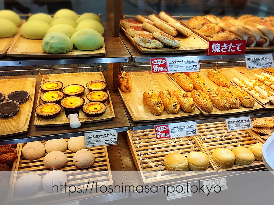 【池袋駅】毎日食べたい!「ヴィ・ド・フランス」のパン超愛してる!ヴィ・ド・フランス池袋店のパンの陳列2