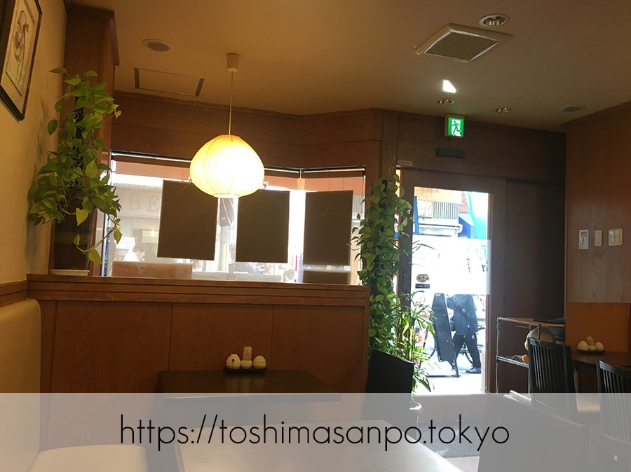 【巣鴨駅】お散歩途中に立ち寄りたい!丁寧で大人な洋食がとっても美味しい「お食事と甘味 たけやま」の店内2