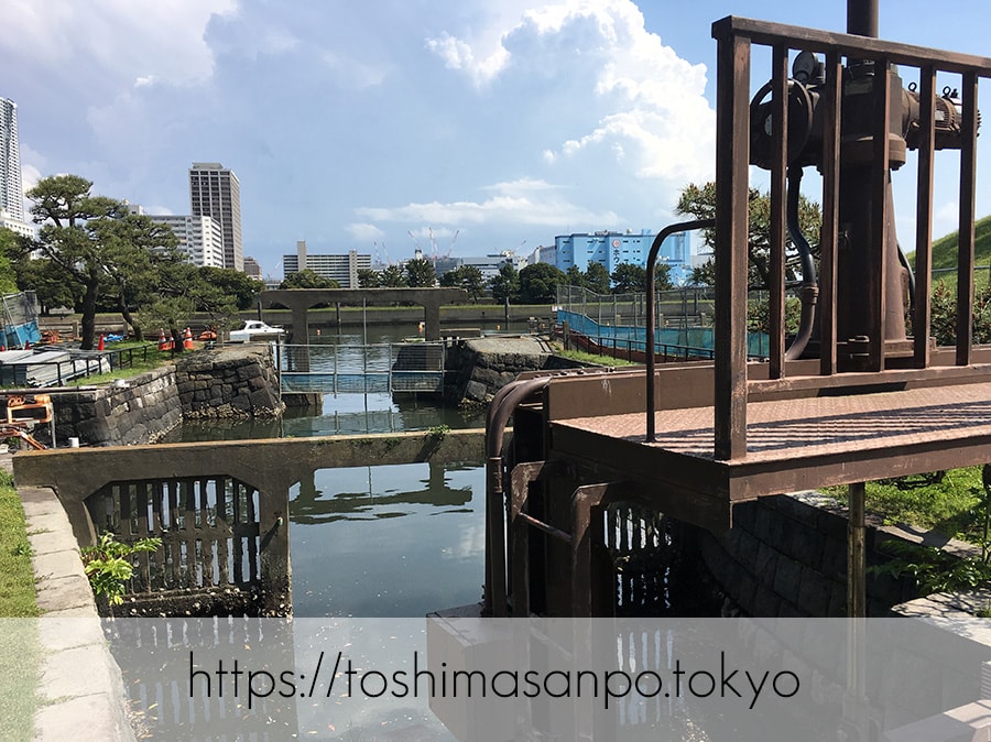 【汐留駅】水上バスにも乗れる!東京湾から繋がる江戸時代の広大な庭園「浜離宮恩賜庭園」の風情。の浜離宮恩賜庭園の横堀水門2