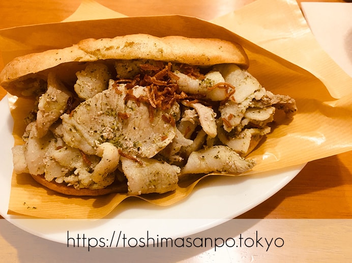 【池袋駅】タピオカ粉の創作パンはもちもち食感。意外とめっちゃお腹いっぱいに!「ぽんでCOFFEE」のぽんでサンドのローストポーク