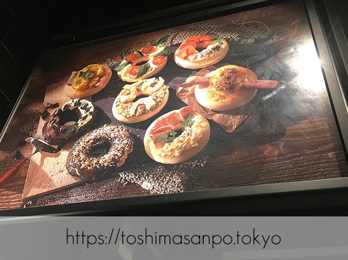 【池袋駅】池袋のオシャレスポット新名所!352円均一ベーグルかわいい♡「オーサムストア&カフェ」の店内のベーグル写真