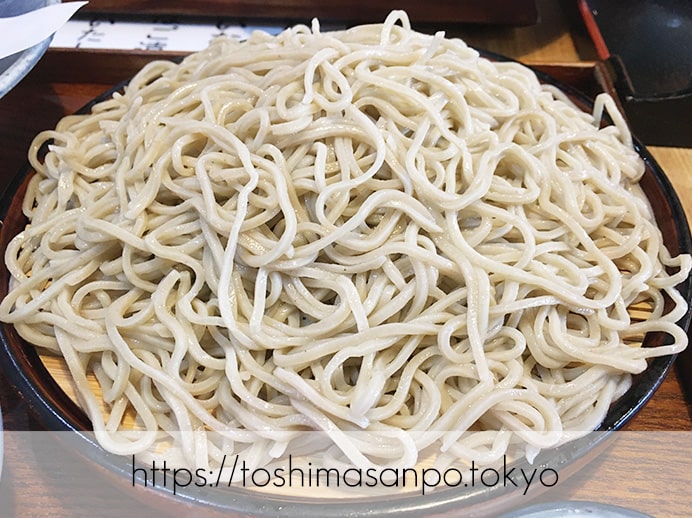 【東池袋駅】素材にこだわるモダンな佇まいの昭和24年創業の老舗蕎麦屋「蕎誠庵あさひ 」の本日のおすすめ天せいろの蕎麦(大盛り)